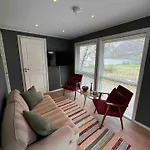 Flott I Morfjorden, Tatil Evi *